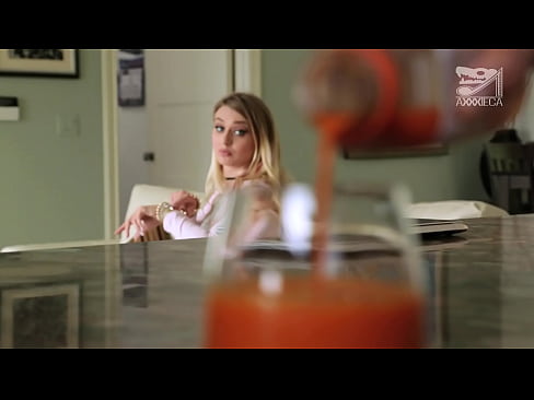 ❤️ Heißes Mädchen mit großen Titten und enger Muschi bekommt Schwanz von Verlierer, aber sehr hart ️❌ Anal video bei uns