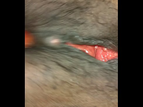 ❤️ Spreizt meine fette Muschi und lässt sie spritzen ️❌ Anal video bei uns