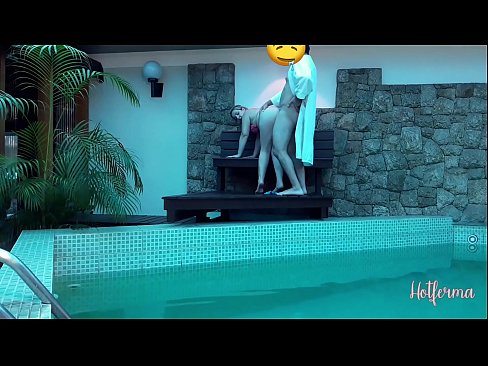 ❤️ Boss lädt Dienstmädchen zum Pool ein, kann aber einem heißen Sex nicht widerstehen ️❌ Anal video bei uns