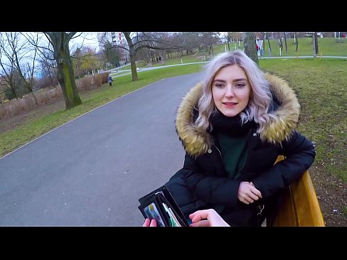 ❤️ Schluckt das heiße Sperma eines Fremden für Geld - Blowjob im Park von Eva Elfie ️❌ Anal video bei uns